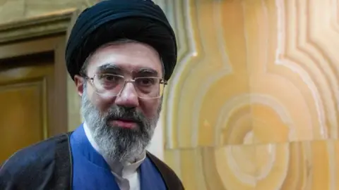 İran lideri Hamaney'den barış mesajı: ABD ile çatışmanın sona ermesi için'şartlar' vurgusu