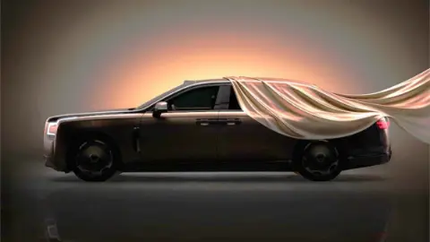 BYD, Rolls-Royce'a rakip lüks sedanı Yangwang Altior'u tanıttı