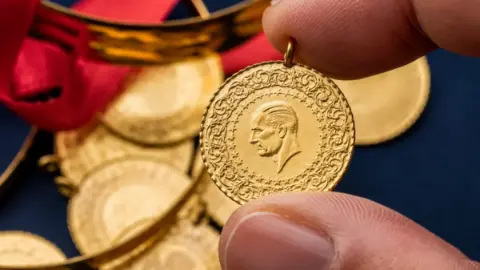 Fed faiz kararı öncesi gram altın 6.500 TL'den döndü: Altın neden düşüyor, daha da düşer mi?