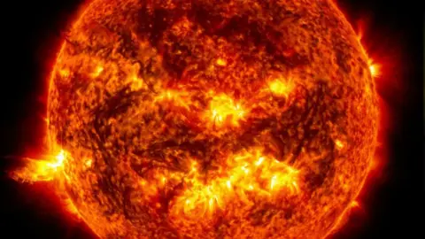 Bilim insanları Güneş atmosferinin aşırı ısınma sırrını çözdü