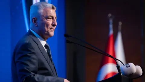 Türkiye ihracatta yıl sonu hedefini aştı: Yıllıklandırılmış ihracat 283.7 milyar dolara çıktı