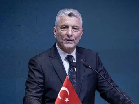 Kazakistan ve Özbekistan ile ticarette 25 milyar dolarlık hedef! Bakan Bolat: Gümrük işlemleri hızlanacak
