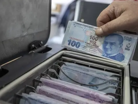 Emekli zammı ne kadar olacak? İşte emekli maaşı hesapları ve 7 formül