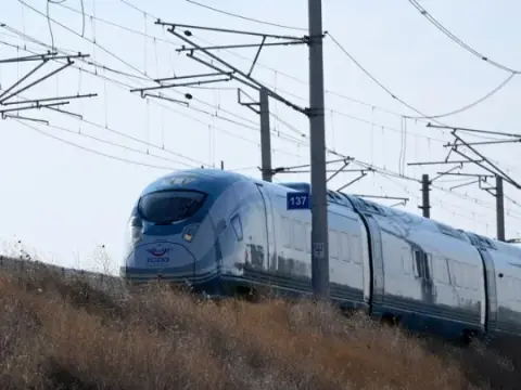 Bakan Uraloğlu duyurdu: Hızlı tren hattı Erzincan, Erzurum ve Kars'a uzanacak