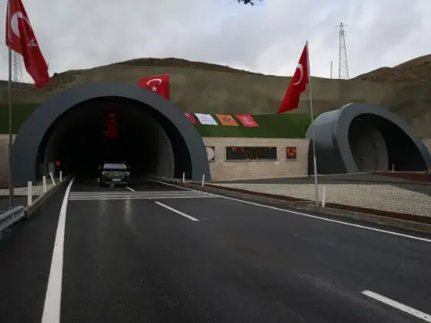 Dallıkavak Tüneli ulaşıma açıldı: 20 dakikalık yol 5 dakikaya düştü