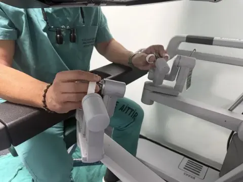 Kalp ameliyatlarında robotik cerrahi dönemi: Hastalar 10 günde normal yaşamına dönebiliyor