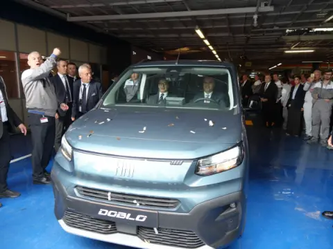 Fiat Doblo 3 yıl sonra Bursa'ya döndü! K9 üretimi yeniden başladı