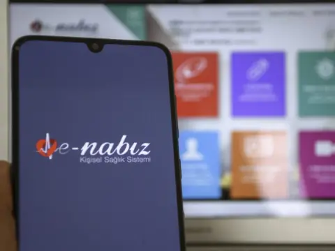 Sağlık Bakanlığı'ndan yeni düzenleme: Hastalar e-Nabız ve SMS ile onay verebilecek