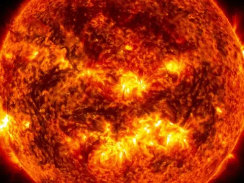 Bilim insanları Güneş atmosferinin aşırı ısınma sırrını çözdü
