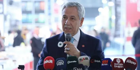 Arınç: Gazeteciler görevlerini yaparken özgür, basın ise tam anlamıyla hür olmalı
