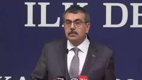 Yusuf Tekin'den Özgür Özel'e nikâh daveti