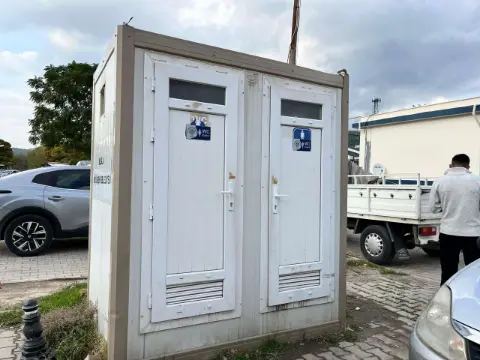 Muğla Menteşe’de Pazarcıların Tuvalet İsyanı: “İki Tuvalet Yetmiyor, Temizlik Yok”