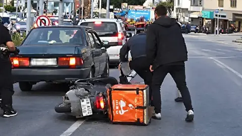 Muğla’da Kırmızı Işıkta Durdu, İki Kişinin Saldırısına Uğradığını İddia Etti