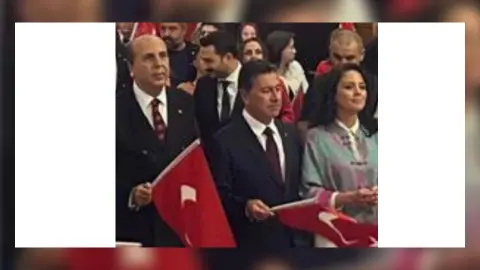 Cumhuriyet Resepsiyonunda Gözler Ayaydın-Aras İkilisindeydi