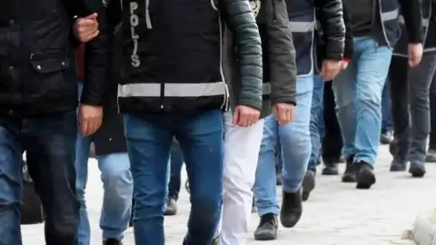 Change Oto' Operasyonu Gaziantep'e Sıçradı: 35 Şüpheli Yakalandı