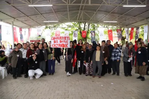 Çukuroba Mahallesi’nde Cumhuriyet Bayramı coşkusu