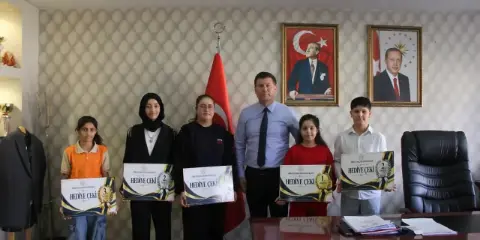 Cizre’de Öğrencilerin TEKNOFEST Başarısı Ödüllendirildi