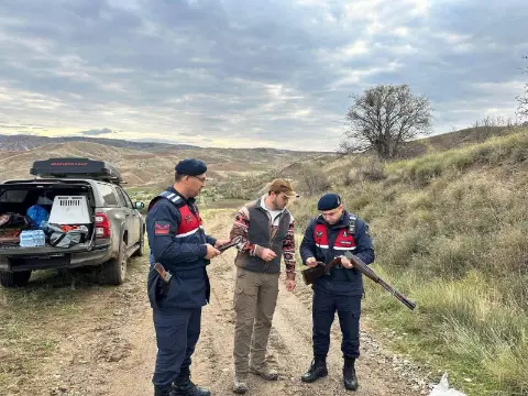 Akıncılar'da jandarmadan kaçak avcılığa karşı saha denetimi