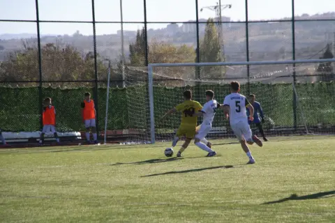 U17’de Tekirdağ 100 Yılspor ile Süleymanpaşa Namık Kemalspor puanları paylaştı: 1-1