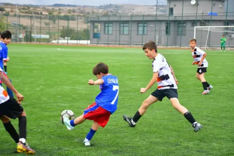 U14 Yerel Ligi’nde A ve E grubu tamamlanırken, diğer gruplarda maçlar sürecek