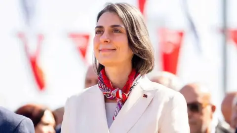 Sinem Dedetaş’a ev hapsi şartıyla tahliye kararı!