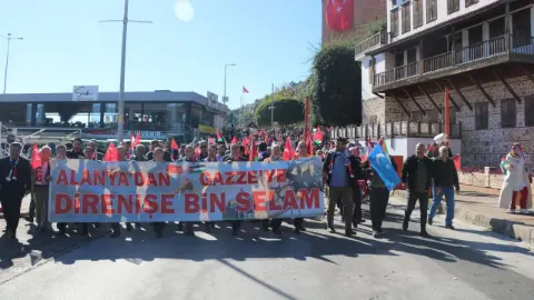 Alanya'da Gazze İçin Sessiz Yürüyüş: İnsanlık Vicdanına Çağrı