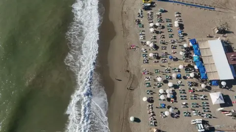 Alanya'da Yağmurlar Dindi: Turistler Sahillere Akın Etti