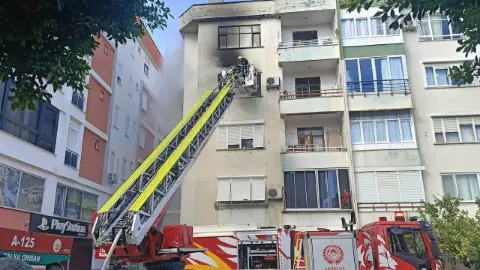 Kumluca'da korkutan ev yangını