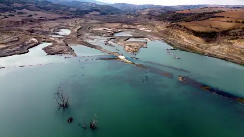 İstanbul baraj doluluk oranı 25 Ekim 2026'de yağışla yükseldi