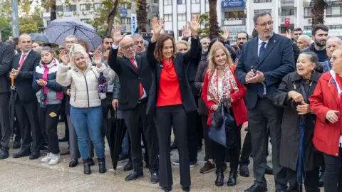 Cumhuriyet'in 103. yılı İzmir Karşıyaka'da kutlandı
