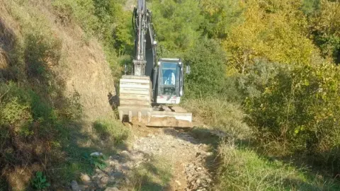 Efeler'de tarım yolları açılıyor: Belediye ekipleri çalışmalara başladı