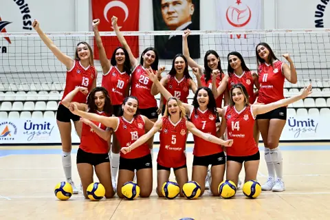 Muratpaşa'nın Sultanları sahadan 3-0’lık galibiyetle ayrıldı