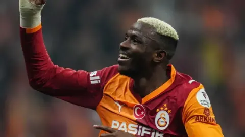 Fenerbahçe'ye Osimen Yetti. Fenerbahçe adeta sefilleri oynadı