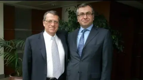 Rizenin Başbakanı Sayın Ahmet Mesut Yılmaz,rize Seni çok özlüyor!