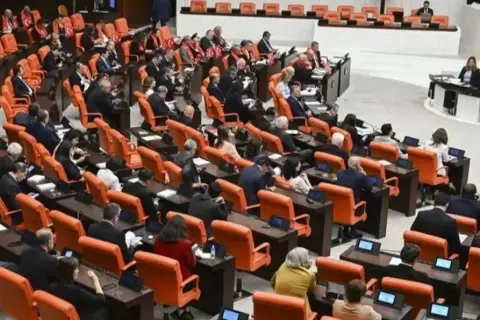 TBMM'ye eylülde sıra dışı talepler: Yeşil pasaport ve Ankara önerisi