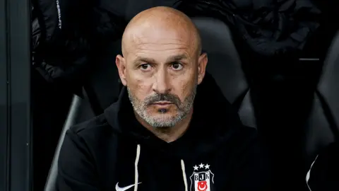 Vincenzo Italiano 8 değişiklikle Başakşehir karşısında