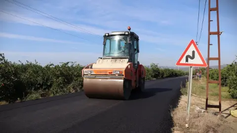 Selçuk’ta 15,5 km'lik Zeytinköy yolu yenileme çalışması sürüyor