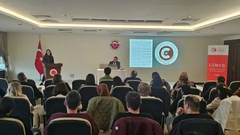 İzmir'de CİMER ve davranışsal bağımlılık semineri düzenlendi
