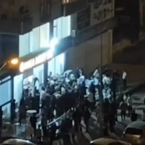 Nişan töreninde ortalık savaş alanına döndü: Tekme ve yumruklar havada uçuştu
