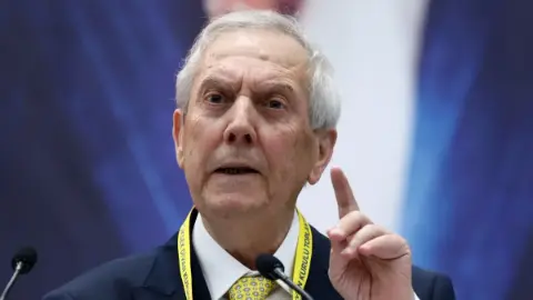 Fenerbahçe'de sürpriz gelişme: Eski teknik adama gidildi! İkna süreci başladı