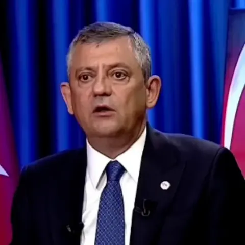 Özgür Özel: İBB'nin AK Parti'ye geçmesi sorusuna canlı yayında'Yakacağım kendimi' yanıtı