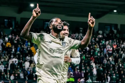 Kelechi Iheanacho: Bursaspor transferi ve taraftara teşekkür