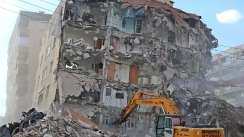 İzmir depremi unutulmadı: Ege-Koop'tan uydu kent çağrısı