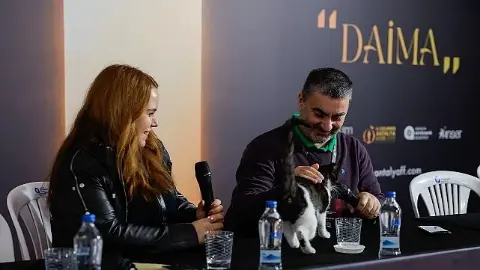 Altın Portakal'da Türk ve dünya filmleri yarışma bölümlerinde buluştu