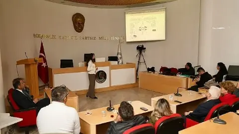 Burhaniye'de AVM projesi için belediye ve mimarlar toplandı