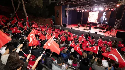Balçova'da 29 Ekim kutlamaları: Yüksek Sadakat final konseri