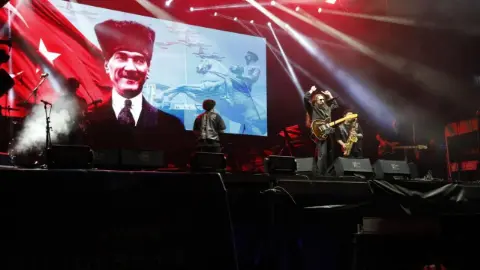 Aydınfest'te Dev Katılım: 70 Bin Kişi Müzikle Buluştu