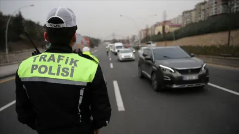 İstanbul'da yarın 3 ilçede bazı yollar trafiğe kapatılacak