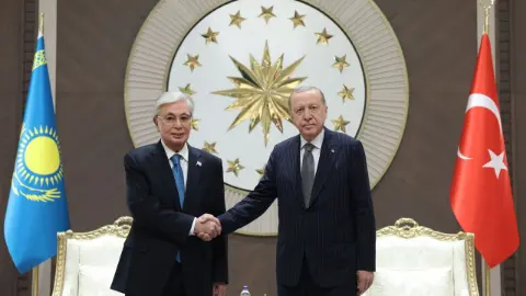 Kazakistan Cumhurbaşkanı Ankara'da: Cumhurbaşkanı Erdoğan Tokayev'i Karşıladı