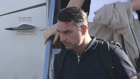 Brezilya’da devlet başkanı seçimini kaybeden ve hakkında soruşturmalar süren Bolsonaro Miami’ye geldi